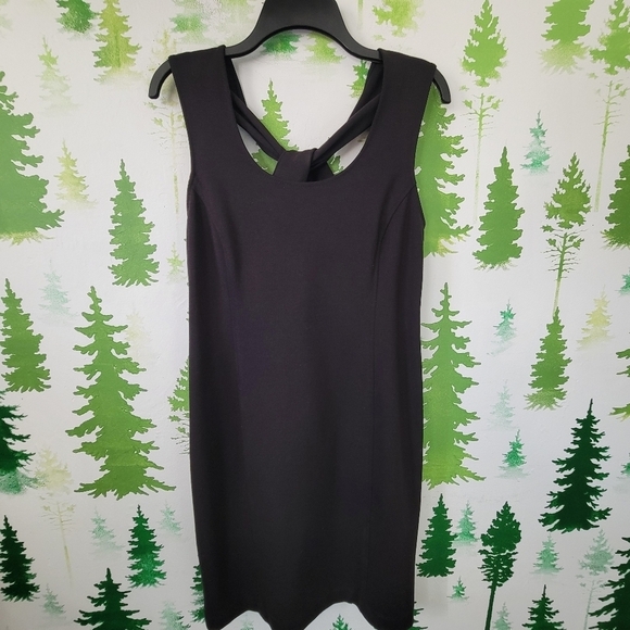 Banana Republic Dresses & Skirts - Banana Republic Back Knotted Tie Dress.